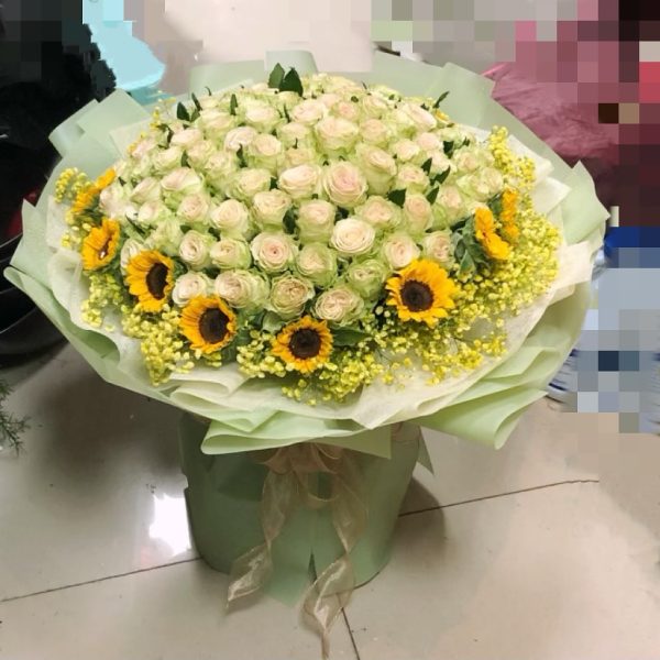 99枝琉璃翠配迷你向日葵